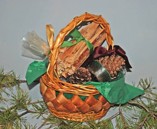 SMALL SAMPLER WOVEN BASKET - Click Image to Close